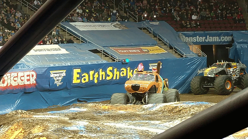 Monster Jam 2017 Scooby Doo Gif